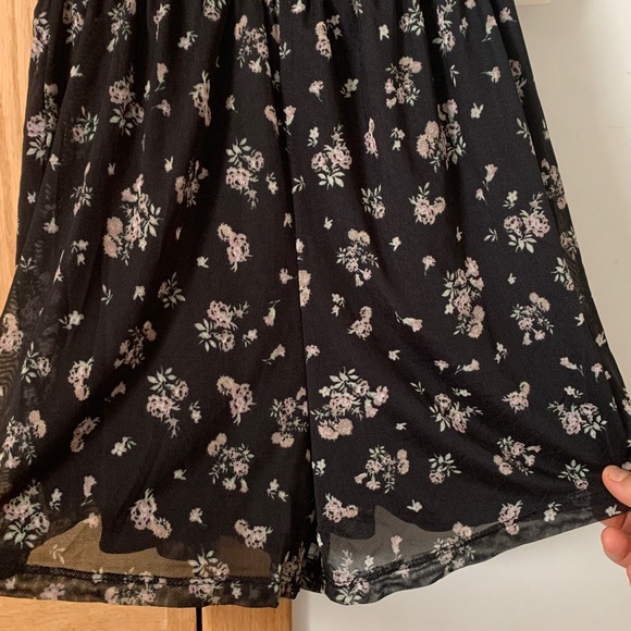 Black Floral Romper - Picture 5 of 5